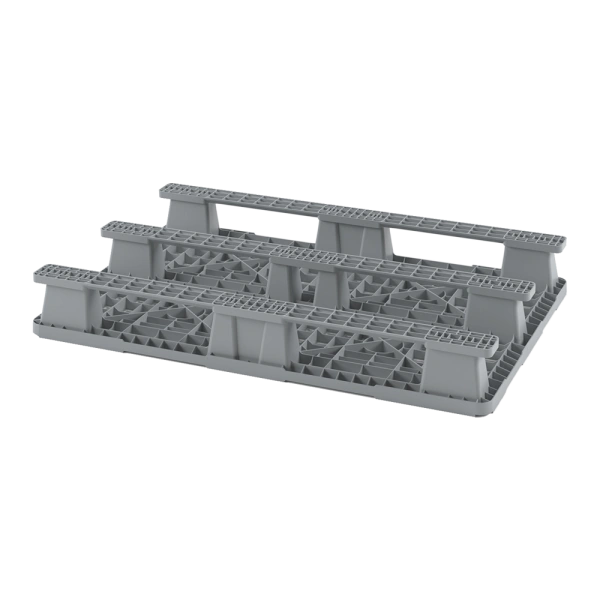 Легкий перфорированный пластиковый поддон 1200х800х150 с тремя полозьями