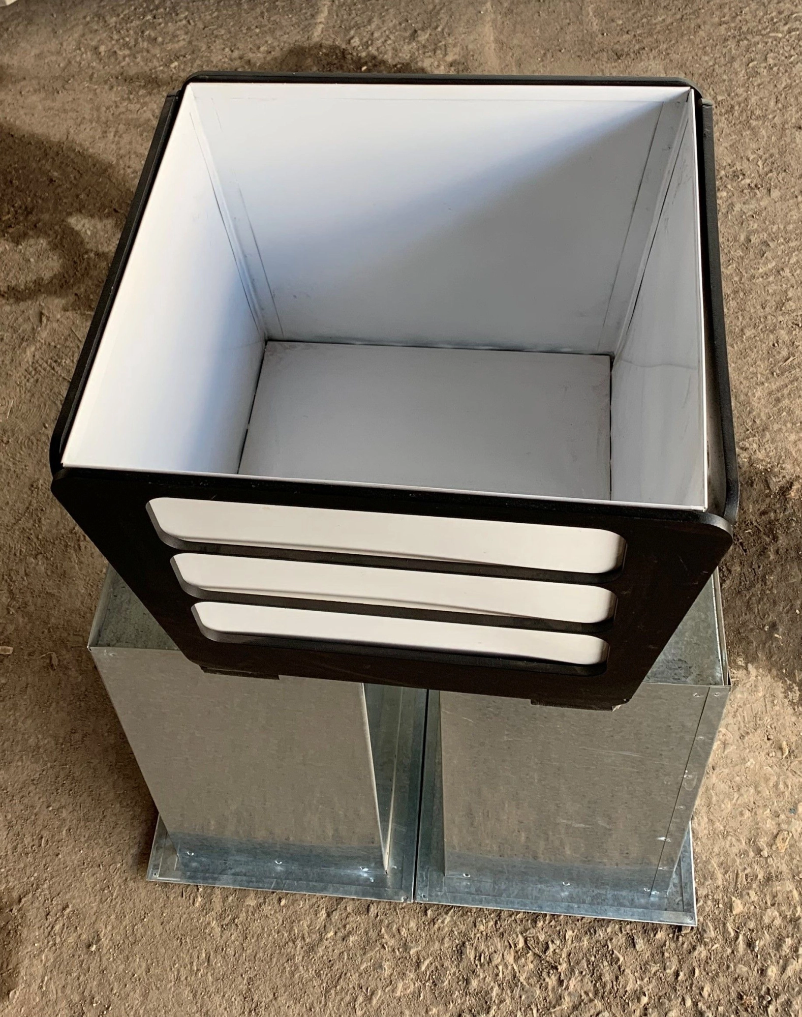 Цветочница стальная «Кротон»