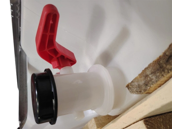 Еврокуб 1000 литров на деревяном поддоне UN, арт.: UC 1000 дп UN, цвет: неокрашенный, код: 18415